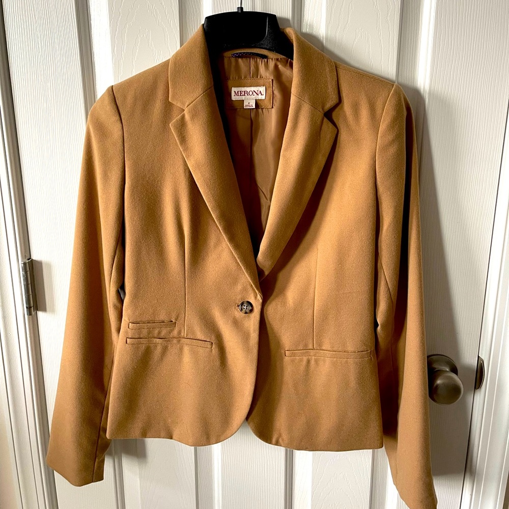Dark tan/chestnut brown blazer